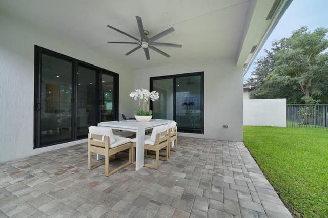 6215 OCEANAIRE Way, Lake Worth FL 33467 - Lake Worth, FL - Photo 4