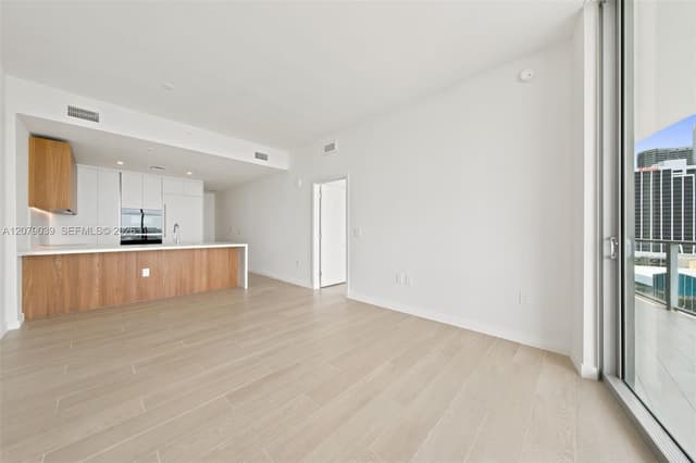 1400 Biscayne Blvd # 1205, Miami FL 33132 - Miami, FL - Photo 5