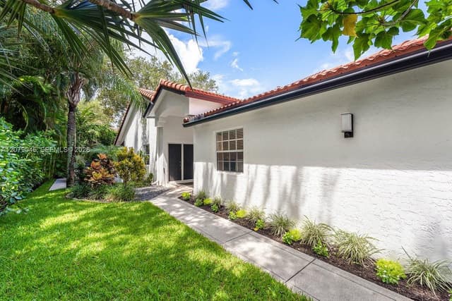 18425 Via Di Verona, Boca Raton FL 33496 - Boca Raton, FL - Photo 4