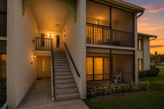 3744 Savoy Lane # E2, West Palm Beach FL 33417 - West Palm Beach, FL - Photo 2