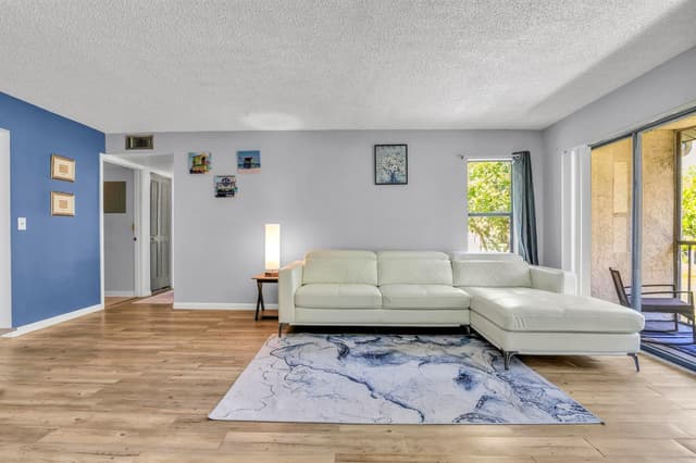 3744 Savoy Lane # E2, West Palm Beach FL 33417 - West Palm Beach, FL - Photo 5