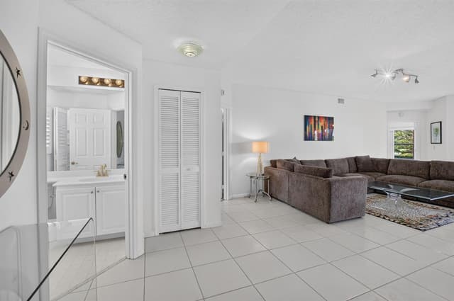 8065 Aberdeen Drive # 102, Boynton Beach FL 33472 - Boynton Beach, FL - Photo 6