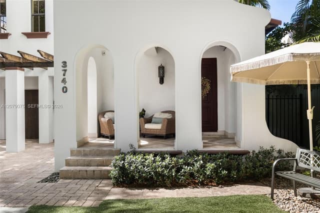 3740 Irvington Ave, Coconut Grove FL 33133 - Coconut Grove, FL - Photo 2