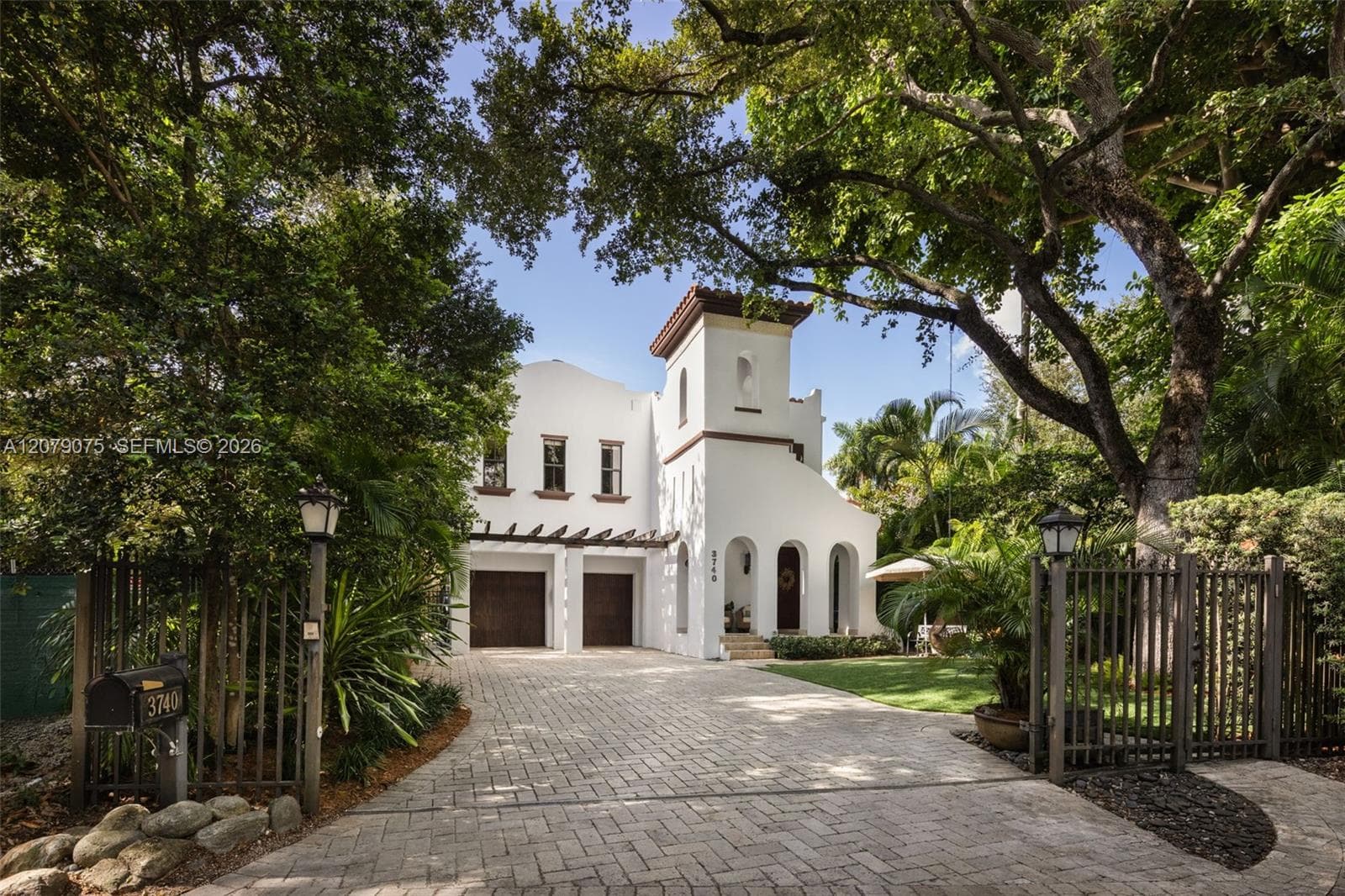 3740 Irvington Ave, Coconut Grove FL 33133 - Coconut Grove, FL - Photo 1