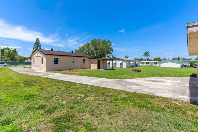 378 SW 6th St, Florida City FL 33034 - Florida City, FL - Photo 7