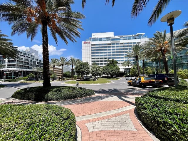 2899 Collins Ave # 544, Miami Beach FL 33140 - Miami Beach, FL - Photo 4