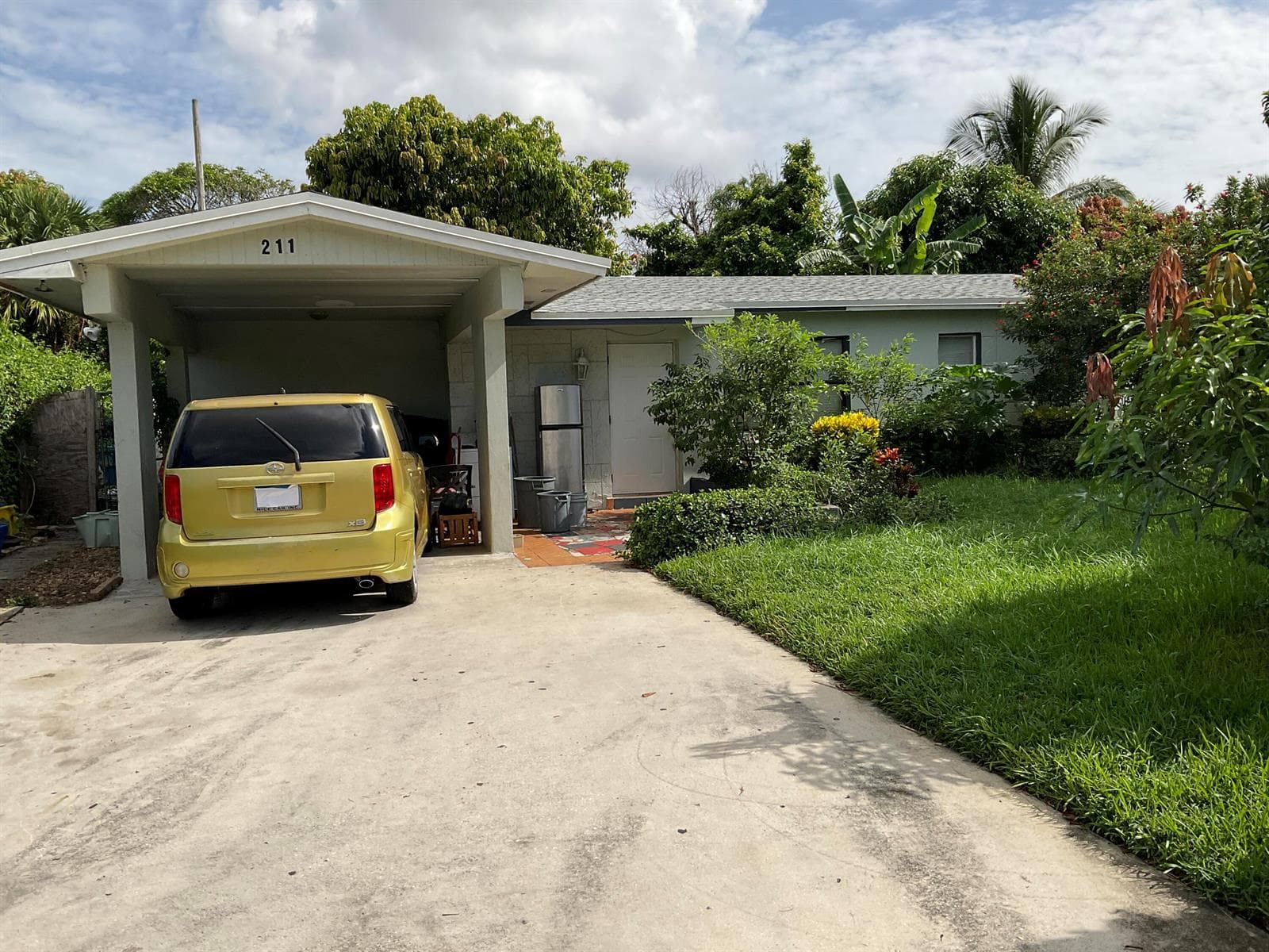211 NE 27TH Avenue, Boynton Beach FL 33435