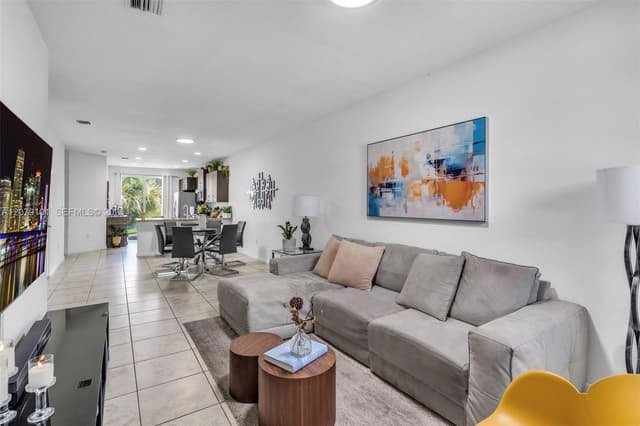 2438 SE 15 St, Homestead FL 33035 - Homestead, FL - Photo 6