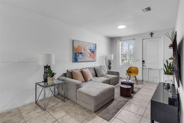 2438 SE 15 St, Homestead FL 33035 - Homestead, FL - Photo 5