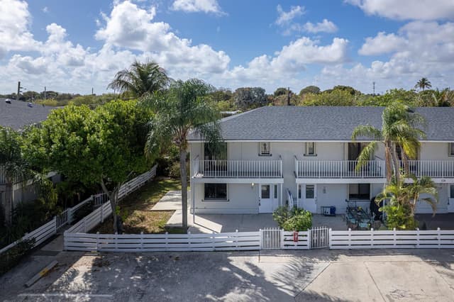 324 W Pine Street # 11, Lantana FL 33462 - Lantana, FL - Photo 3