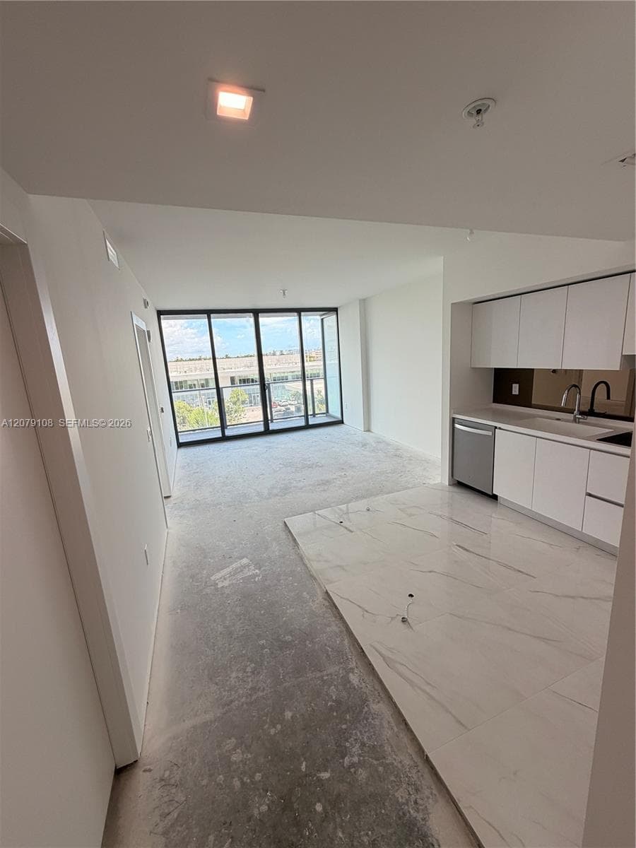 1170 E Hallandale Beach # 403, Hallandale Beach FL 33009 - Hallandale Beach, FL - Photo 1