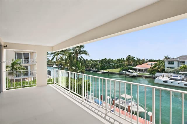 10180 W Bay Harbor Dr # 3A, Bay Harbor Islands FL 33154 - Bay Harbor Islands, FL - Photo 5