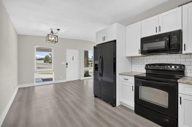 840 Bradley Street, West Palm Beach FL 33405 - West Palm Beach, FL - Photo 7