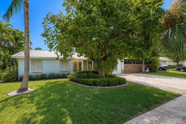 612 NW 7th Court, Boynton Beach FL 33426 - Boynton Beach, FL - Photo 2
