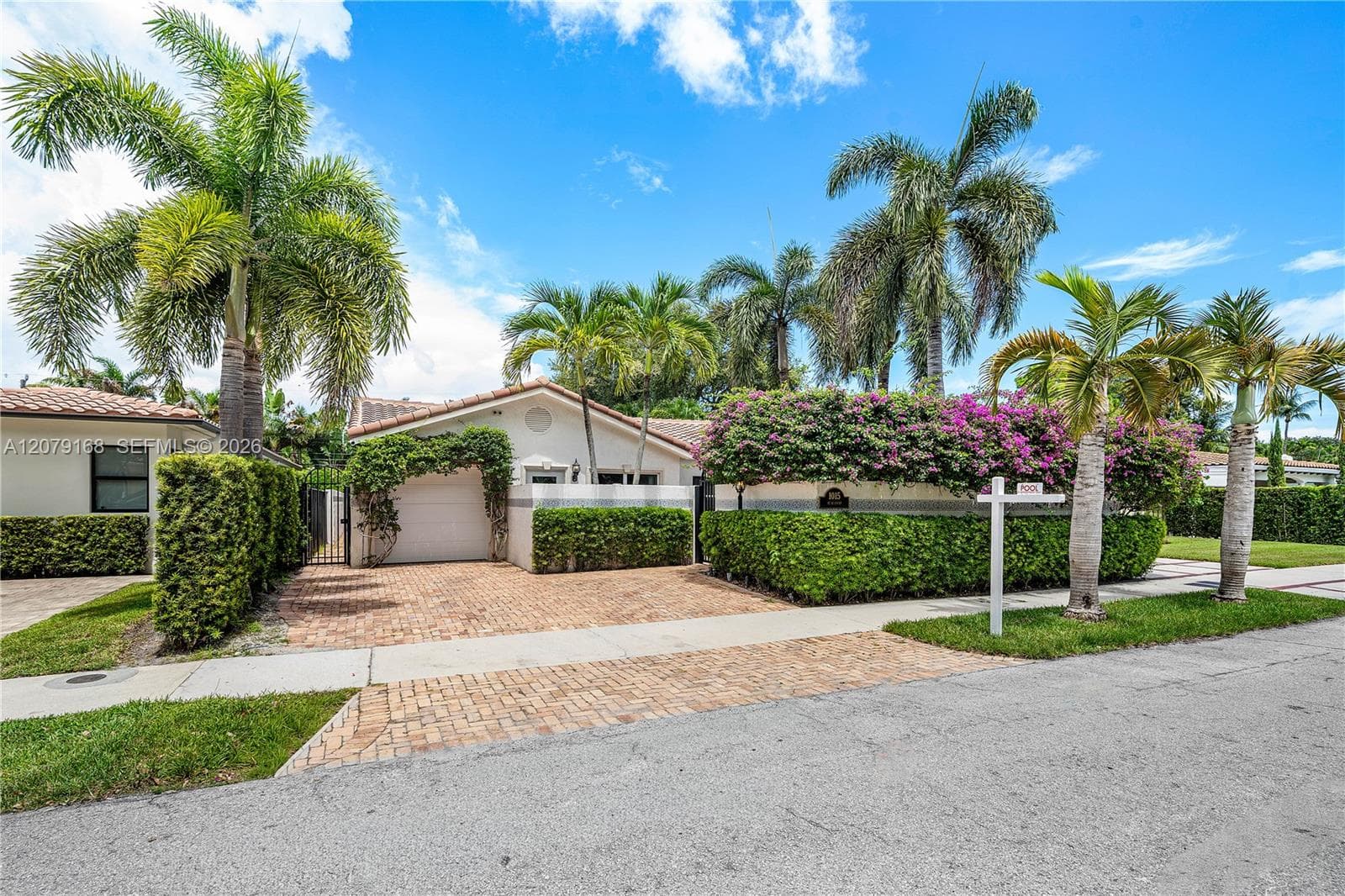 1015 SE 11th Ct, Fort Lauderdale FL 33316 - Fort Lauderdale, FL - Photo 1