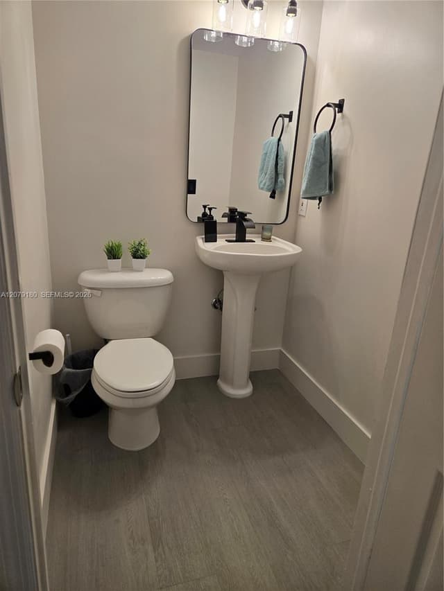 11464 NW 50th Ter, Doral FL 33178 - Doral, FL - Photo 7