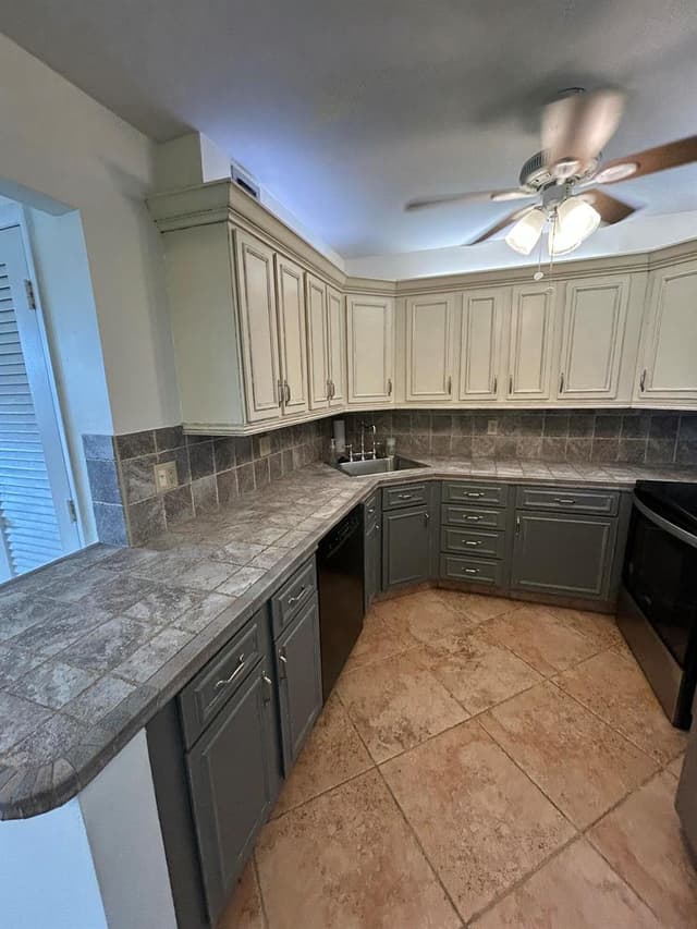 305 N POMPANO BEACH Boulevard # 205, Pompano Beach FL 33062 - Pompano Beach, FL - Photo 2