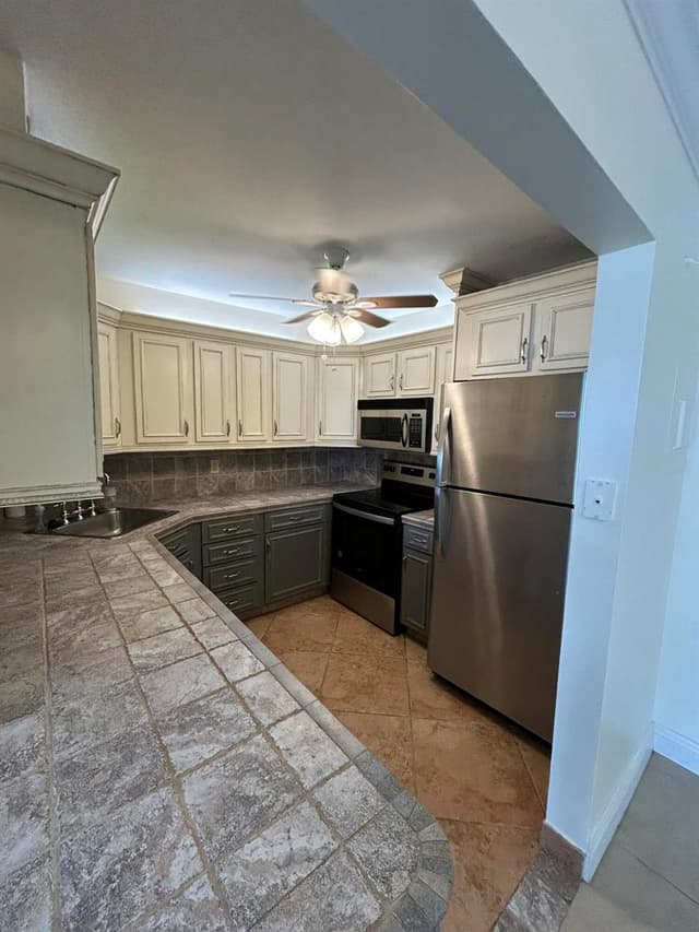 305 N POMPANO BEACH Boulevard # 205, Pompano Beach FL 33062 - Pompano Beach, FL - Photo 5