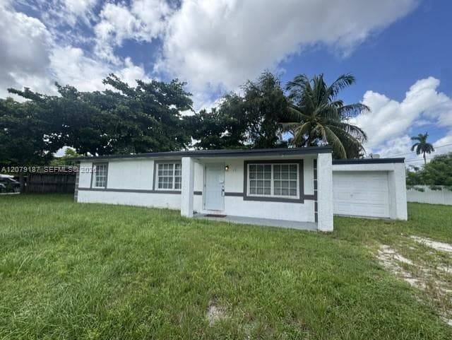 43 Newton Rd, West Park FL 33023