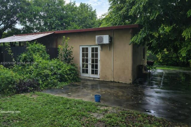 759 S Biscayne River Dr, Miami FL 33169 - Miami, FL - Photo 3
