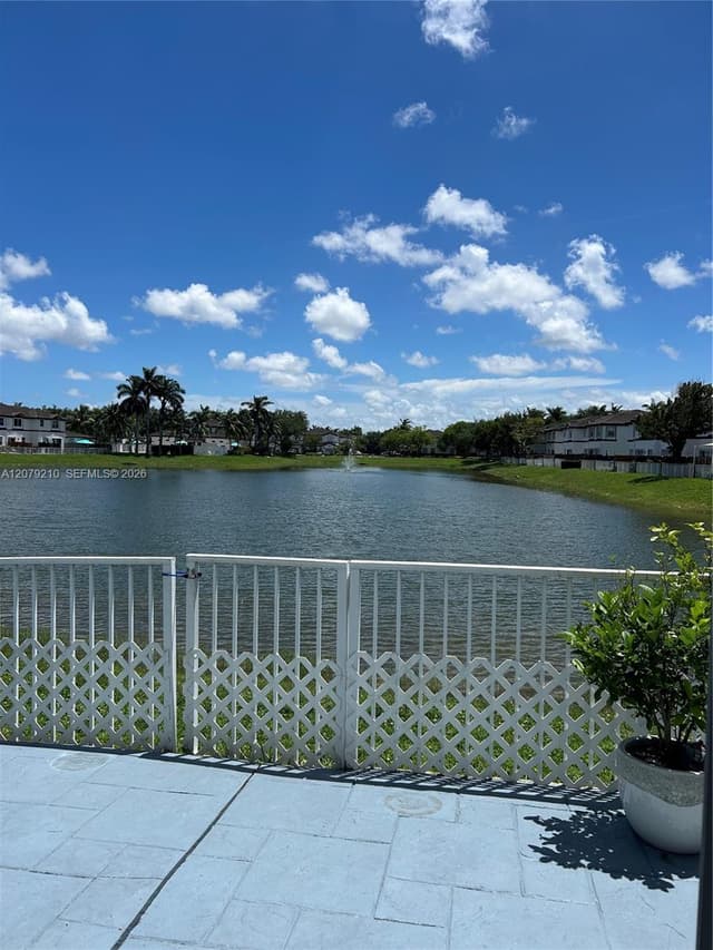 11520 NW 79th Ln, Doral FL 33178 - Doral, FL - Photo 3
