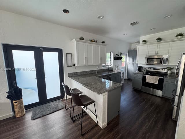 10841 NE 2nd Pl, Miami FL 33161 - Miami, FL - Photo 6