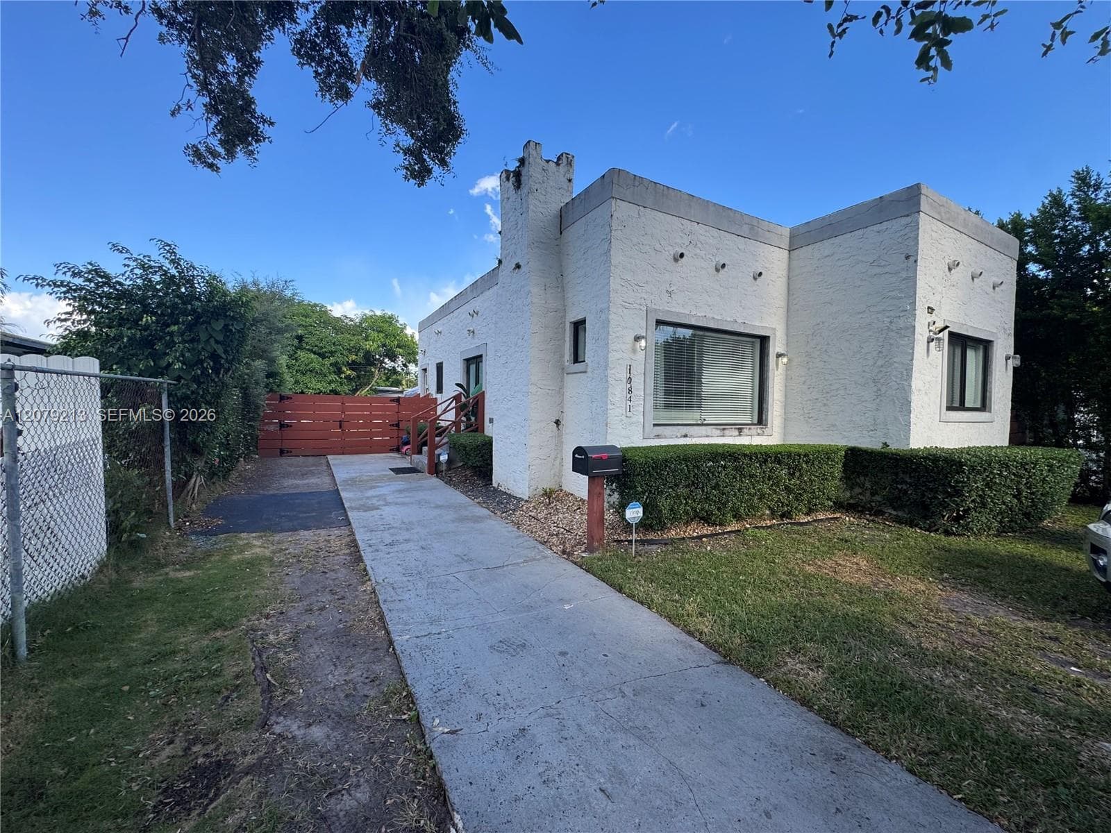 10841 NE 2nd Pl, Miami FL 33161 - Miami, FL - Photo 1