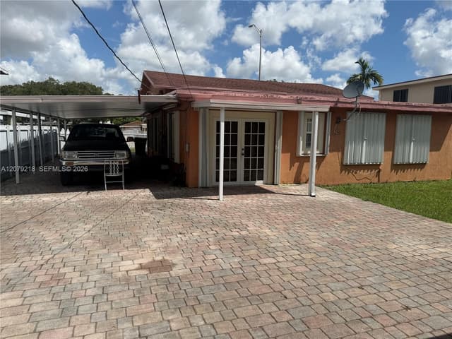 962 E 19th St, Hialeah FL 33013 - Hialeah, FL - Photo 6