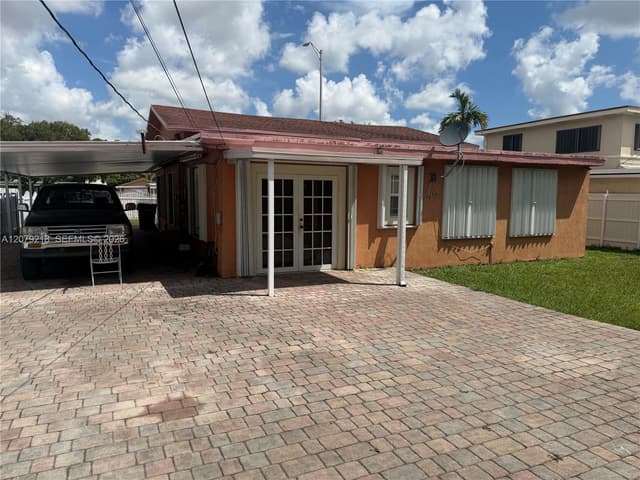 962 E 19th St, Hialeah FL 33013 - Hialeah, FL - Photo 7