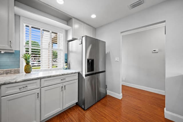 206 Lake Susan Lane, West Palm Beach FL 33411 - West Palm Beach, FL - Photo 7