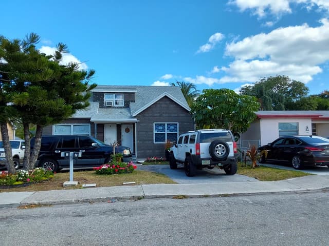 622 S C Street S # 1, FL 33460 - Photo 6