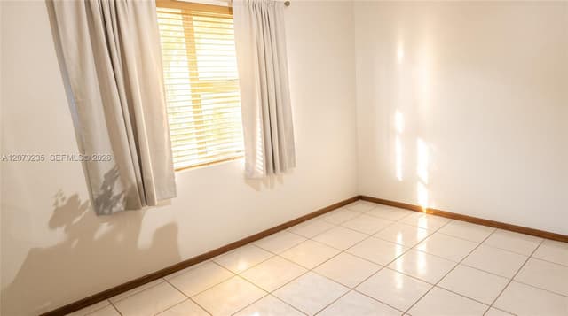 2506 Acapulco Dr, Miramar FL 33023 - Miramar, FL - Photo 7