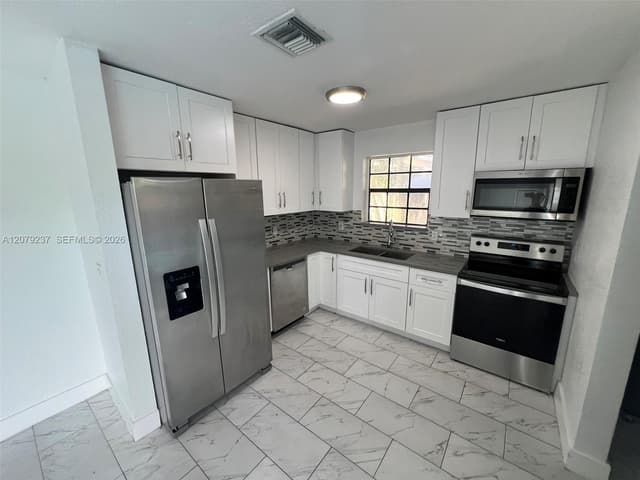 4421 NW 33rd St, Lauderdale Lakes FL 33319 - Lauderdale Lakes, FL - Photo 3