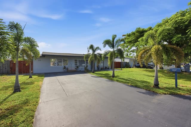 2610 NE 8th Avenue, Pompano Beach FL 33064 - Pompano Beach, FL - Photo 2