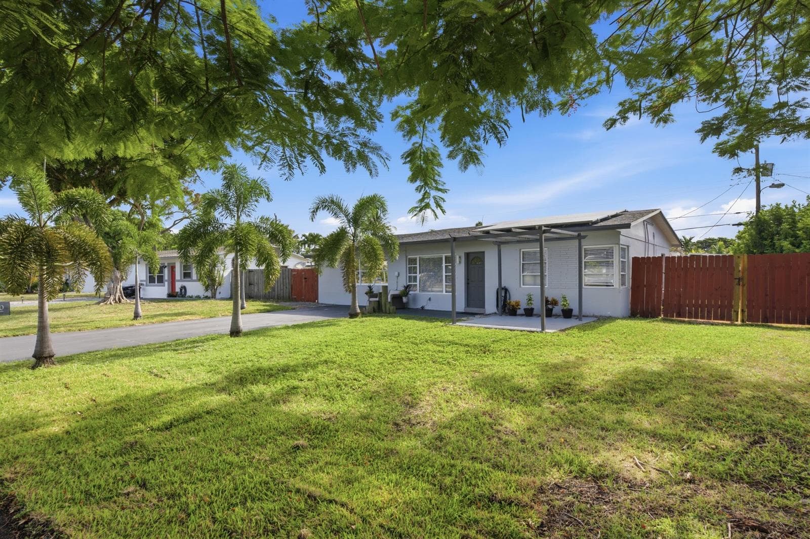 2610 NE 8th Avenue, Pompano Beach FL 33064 - Pompano Beach, FL - Photo 1