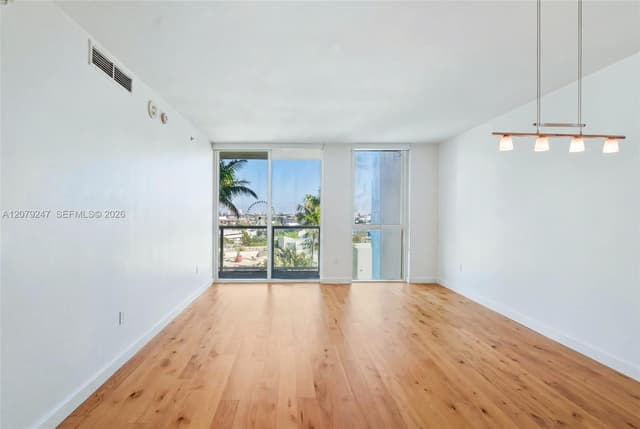 253 NE 2nd St # 1007, Miami FL 33132 - Miami, FL - Photo 2