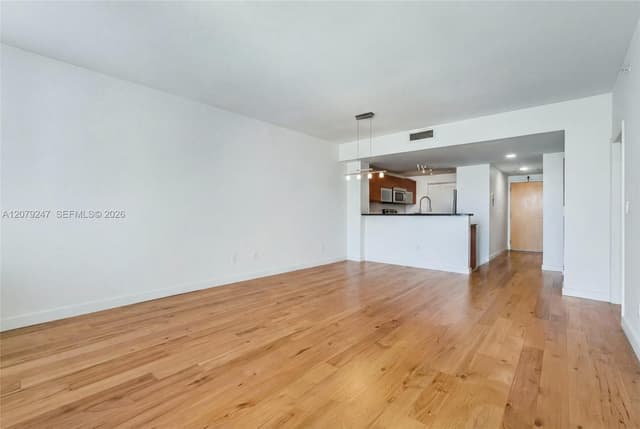 253 NE 2nd St # 1007, Miami FL 33132 - Miami, FL - Photo 4