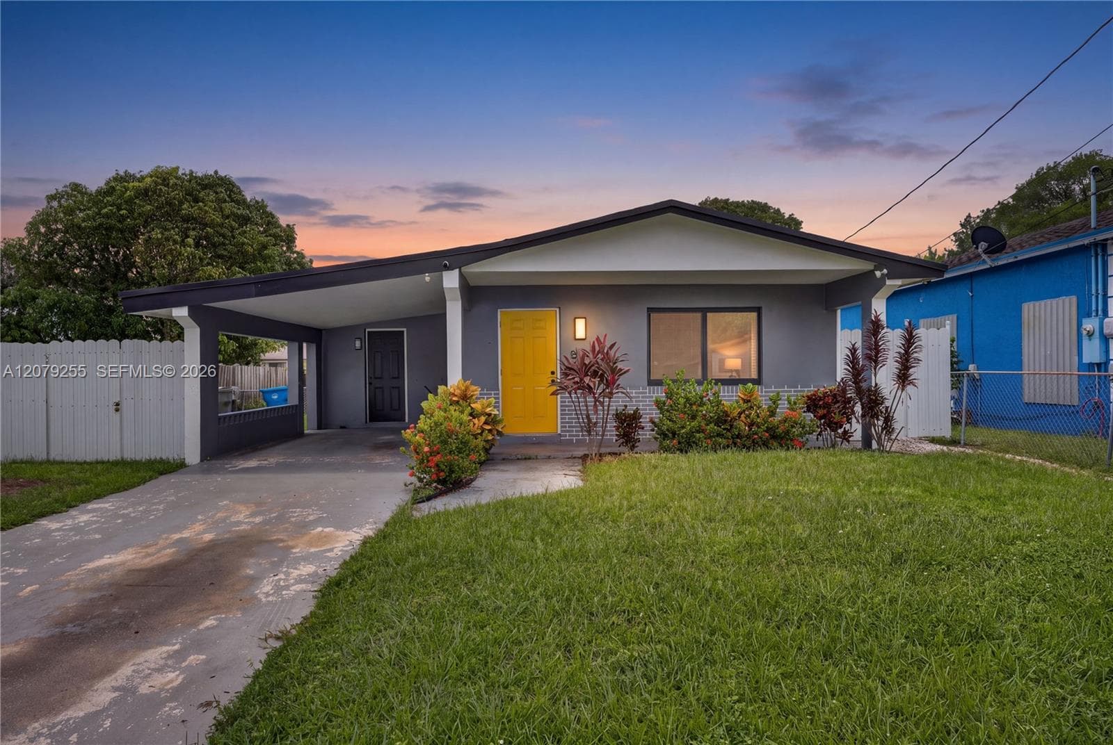 5724 SW 18th St, West Park FL 33023