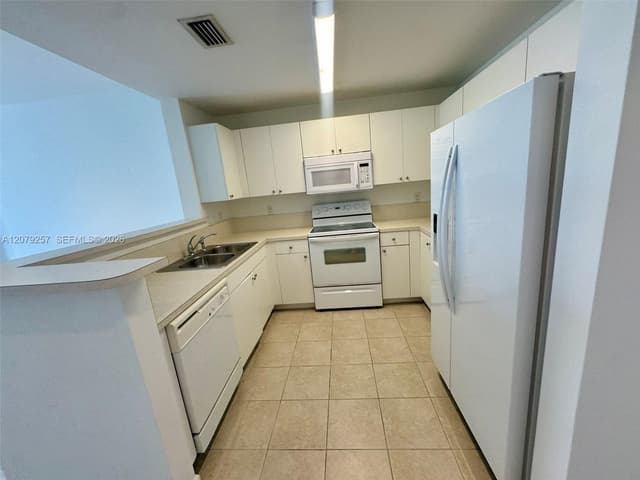 10 Aragon Ave # 1008, Coral Gables FL 33134 - Coral Gables, FL - Photo 3
