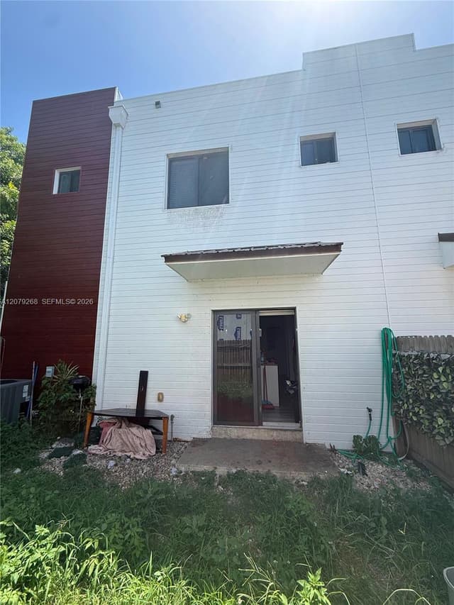 916 NW 8th St # 6, Florida City FL 33034 - Florida City, FL - Photo 2