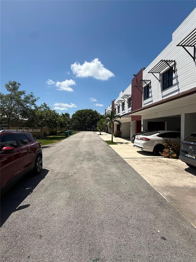 916 NW 8th St # 6, Florida City FL 33034 - Florida City, FL - Photo 4