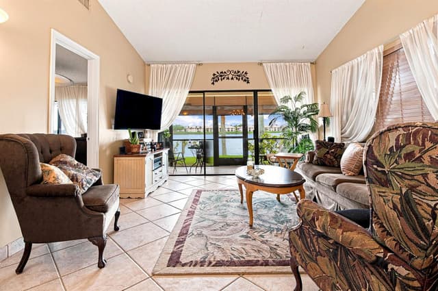 611 Banks Road, Margate FL 33063 - Margate, FL - Photo 6