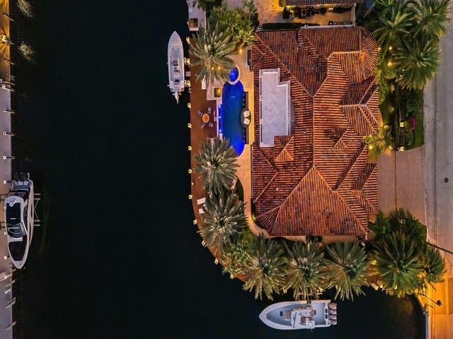 2319 NE 28TH Street, Lighthouse Point FL 33064 - Lighthouse Point, FL - Photo 2
