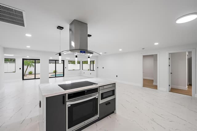 360 Saturn Avenue, Tequesta FL 33469 - Tequesta, FL - Photo 4