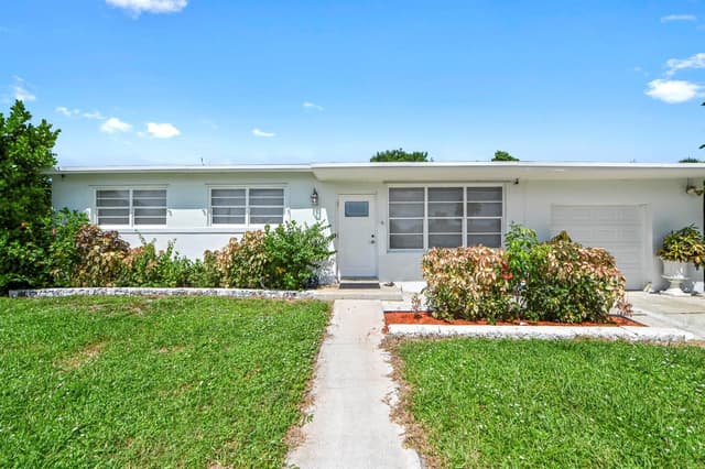 149 Cayman Drive, Palm Springs FL 33461 - Palm Springs, FL - Photo 2