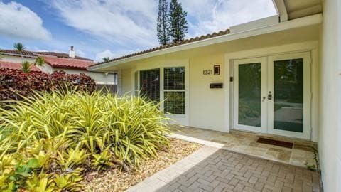 1321 Madison Street, Hollywood FL 33019 - Hollywood, FL - Photo 2