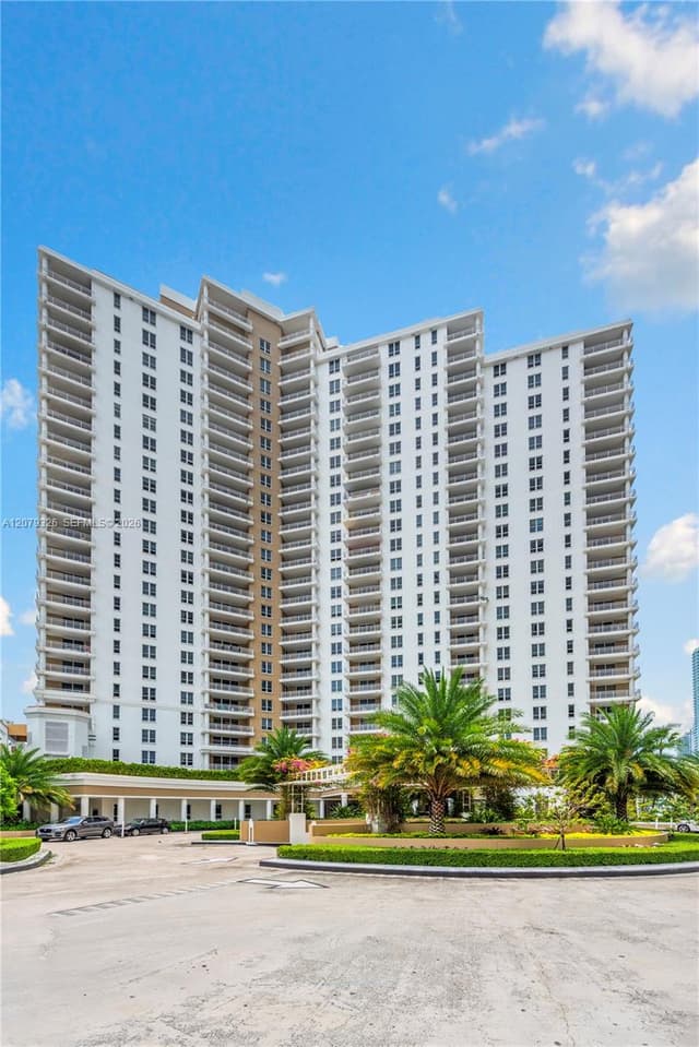 701 Brickell Key Blvd # 707, Miami FL 33131 - Miami, FL - Photo 2