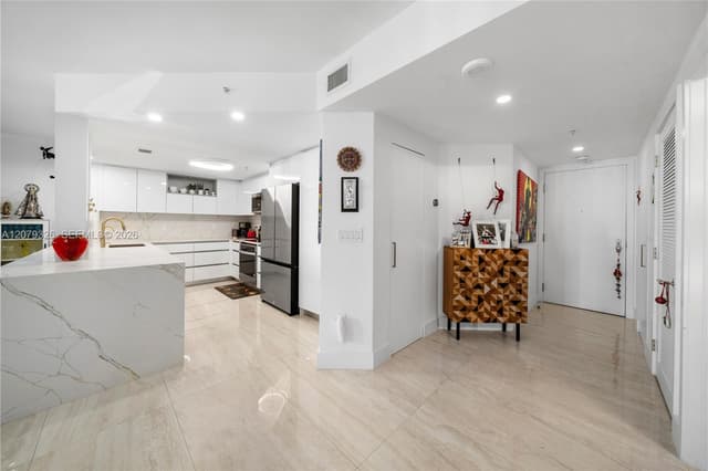 701 Brickell Key Blvd # 707, Miami FL 33131 - Miami, FL - Photo 6