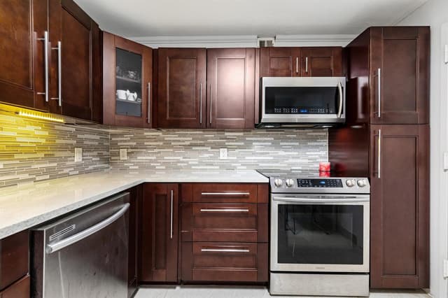 427 Golden Isles Drive, Hallandale Beach FL 33009 - Hallandale Beach, FL - Photo 2