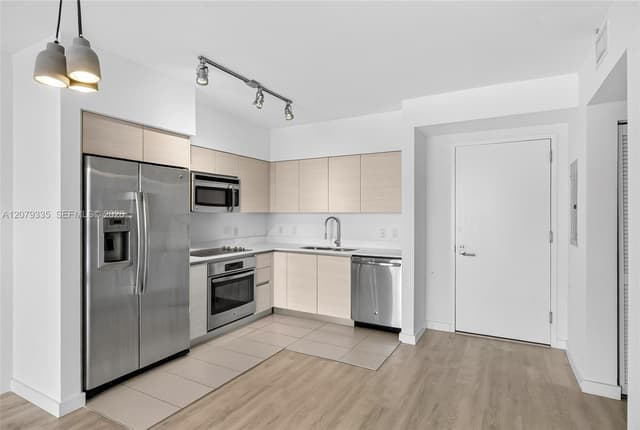 4250 Biscayne Blvd # 805, Miami FL 33137 - Miami, FL - Photo 3